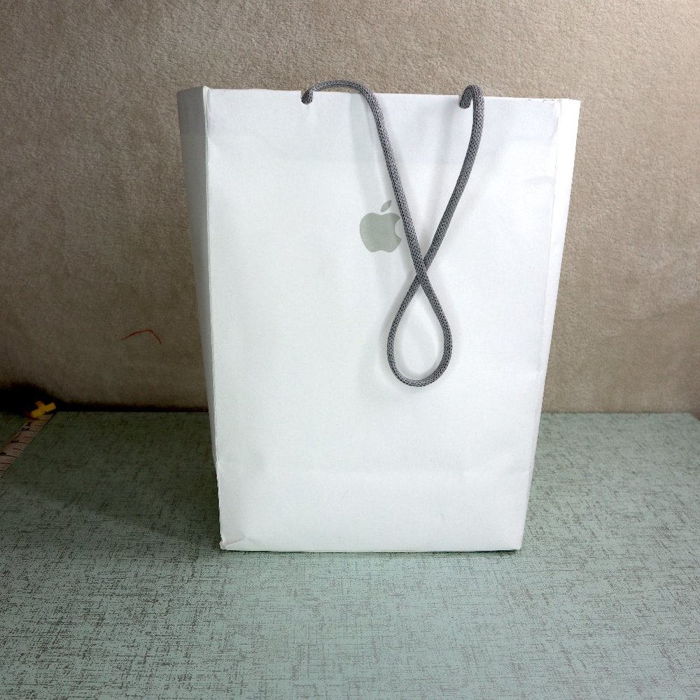 Genuine APPLE Store Small White Paper Shopping Bag 11 x 8 x 5 Rope Handles